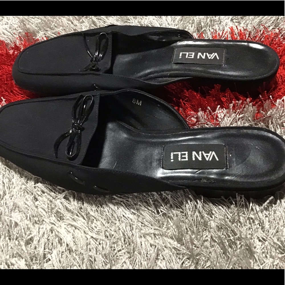 Flats - Picture 2 of 3